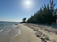 Gorgeous 3BR Oceanfront Villa - Amazing Views of Turquoise Water