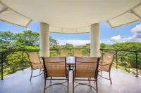 Exclusive la Perla Tamarindo Condo 3Br Luxury Retreat, Walk to Beach and Dining!