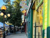 Walk everywhere from Railtown Suite! + spacious, beautiful, & comfortable. Hotels in Nelson