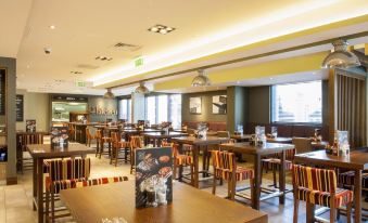 Premier Inn Woking Town Centre