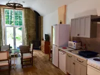 Familly cottage with pool in 10 acress of gardens, 10 minutes walk to town Hotels in Lostwithiel