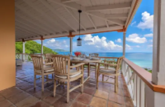 Exceptional design, spacious covered decks, super views, set in Long Bay Estate Hotels in 