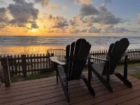Purple Moon #3 - Beautiful Beachfront home with private access to the beach