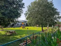 CASETTA MIRAVIGNA: perfect vacation in Franciacorta Iseo Lake-side Wine Region Hotel a Paderno Franciacorta