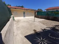 Casa Vacanze Indipendente, Parcheggio Interno e Giardino Privato Recintato Hotel a Lucciana