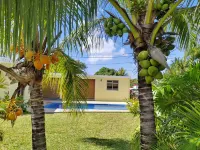 Modern villa 4 bedrooms with en-suite bathrooms pool BBQ beach amenities nearby Hotels in Cap Malheureux