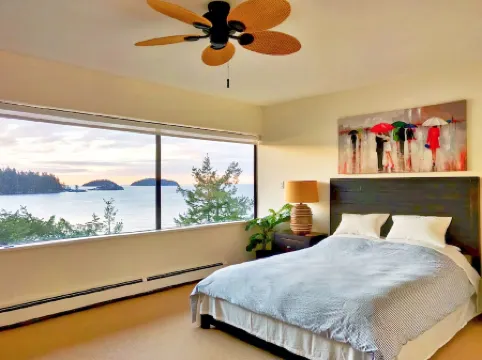 Waterfront Room with Private Bath and Deck Near Marina, Private Beach Access