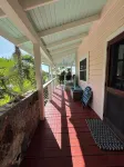 Just Peachy Private Pool Villa, Ford Bronco, Solar+Battery backup, near Cruz Bay