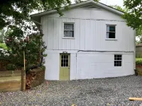Private, Dog-Friendly Asheville APT. Minutes to *Downtown, River Arts, Biltmore* - Wi-Fi
