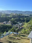 Andeve's modern, quiet home away from home  with 4 bedrooms 2 bathrooms sleeps 8