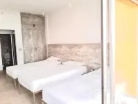 Embassy Hotel Отели в г. Бейрут