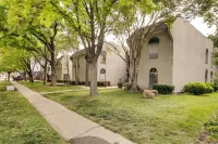 Dallas Condo with Pool Access - Walk to Knox Street!