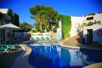 Villa Columbus Rooms and Restaurant - Mountain view