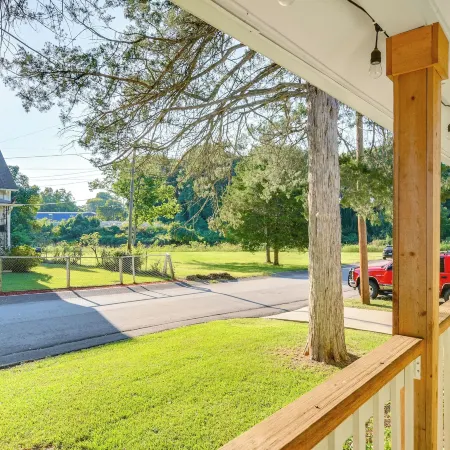 Greenville Escape w/ Deck + Fire Pit!