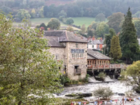 Cook's Flat Hotels in Wrexham