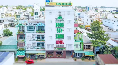 Bong Sen Xanh Hotel Отели в г. Tan Khanh Dong