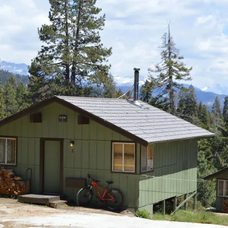 Montecito Sequoia Lodge