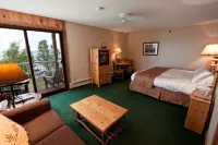 Cove Point Lodge Hotels in Silver Creek Township