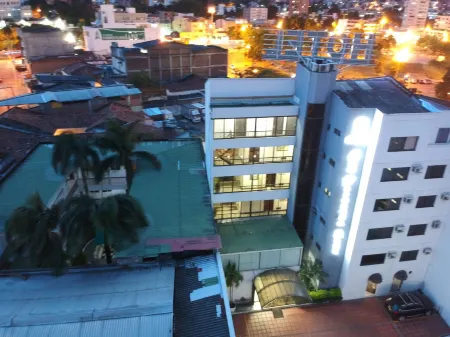 Hotel San Fernando Real
