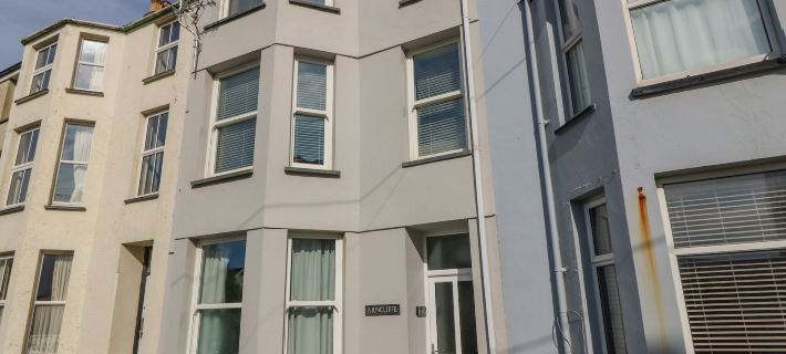 Y Castell Apartment 3 Ξενοδοχεία στην πόλη Criccieth