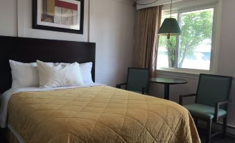 Country Squire Motel