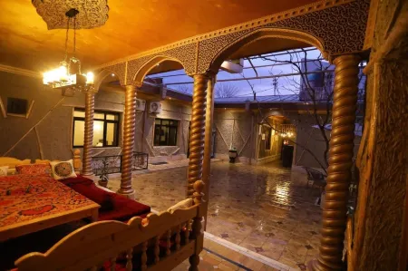 "S E A S O N S" Отели рядом с достопримечательностью «Обсерватория Мирзо Улугбека»