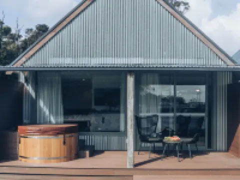 Risby Cove Boutique Hotel Hotels in Strahan