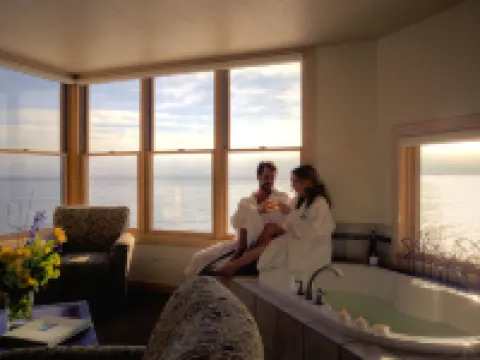 Surfside on Lake Superior Hotels in Cook County