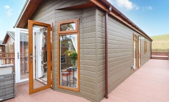 10 Poppy Lodge