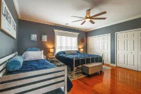 Waterfront Bliss: Wheeler Lake Retreat w/ Dock! - Homestays