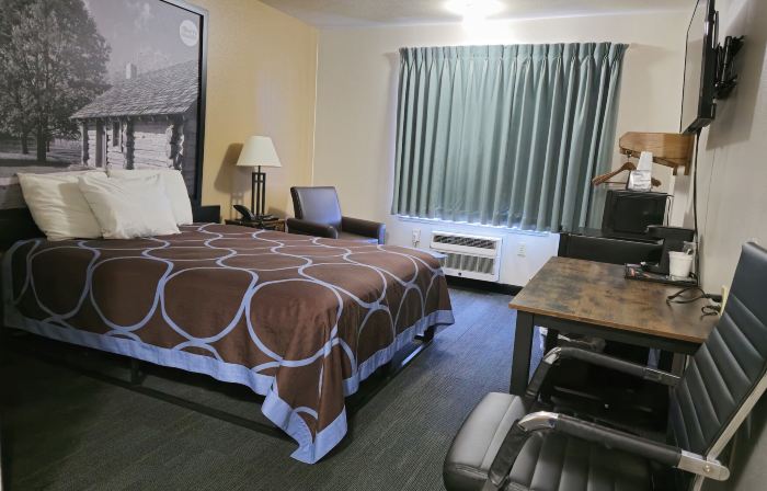 AmeriVu Inn & Suites