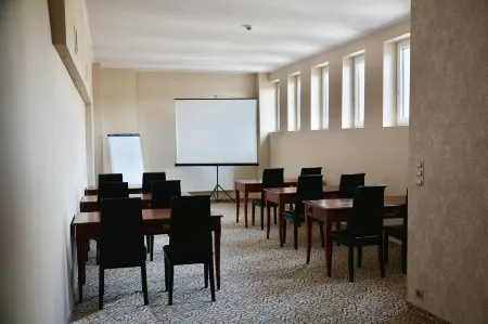 Komoda Club Residence Отели в г. Калиш