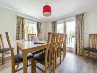 Rowan - Woodland Cottages فنادق في Claife