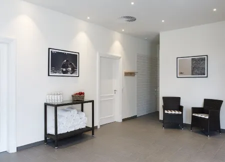 Hotel Gut Kaden Отели в г. Бад-Брамштедт