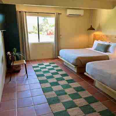 Hummingbird Inn Rooms