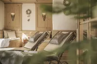 Hotel Lenz Hotels in Kappl