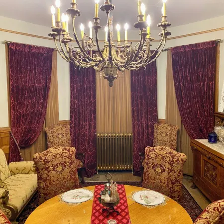 Vineyard Mansion Carriage House