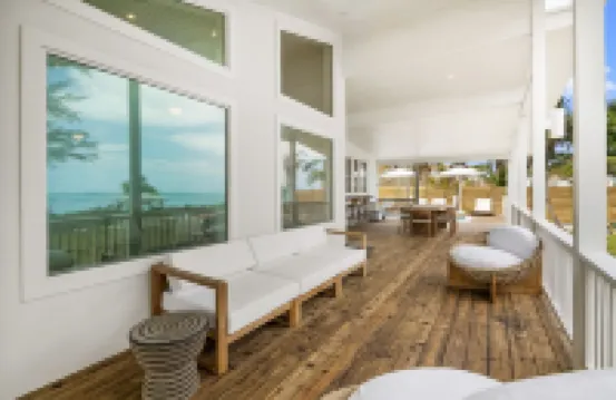 Seahaus • Newly Renovated Luxury Beachfront Home •