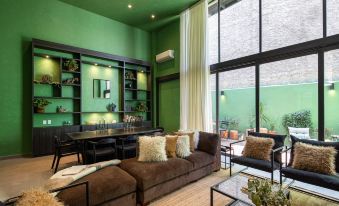Colorful & Lively Centro Gem 5Br, Rooftop Patio