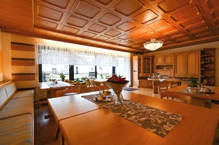 Pension Erika Отели в г. Бад-Александерсбад