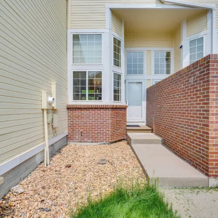 13 Mi to Dtwn Denver: Arvada Townhome w/ Deck