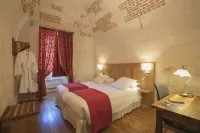 Les Chambres de l'Abbaye Hotels in Saintes