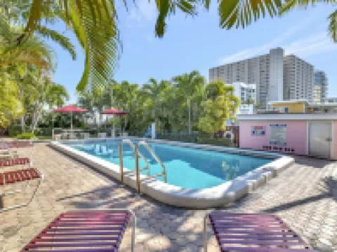 ซีฮอร์ส เกสท์เฮาส์ โรงแรมในปอมปาโนบีช