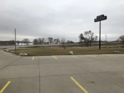 Denison Inn & Suites Hotels in Crawford County