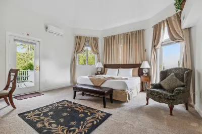 The Columbia Inn at Peralynna Hotels in Columbia