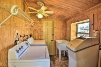 St Johns River Canal Home w/ Grill! - 3-Sterne