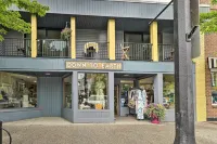 Cute Grand Haven Apartment Walk Downtown Streets! - Parkplatz