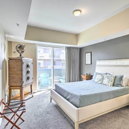 Grand Haven Condo w/ Patio < 1 Mi to Downtown