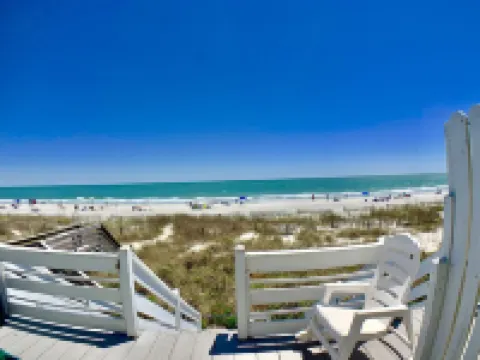Almost Heaven OCEANFRONT B Toes In The Sand Directly on BEACH Pets OK