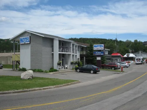 Motel de l'Anse a l'Eau Hotels in Tadoussac
